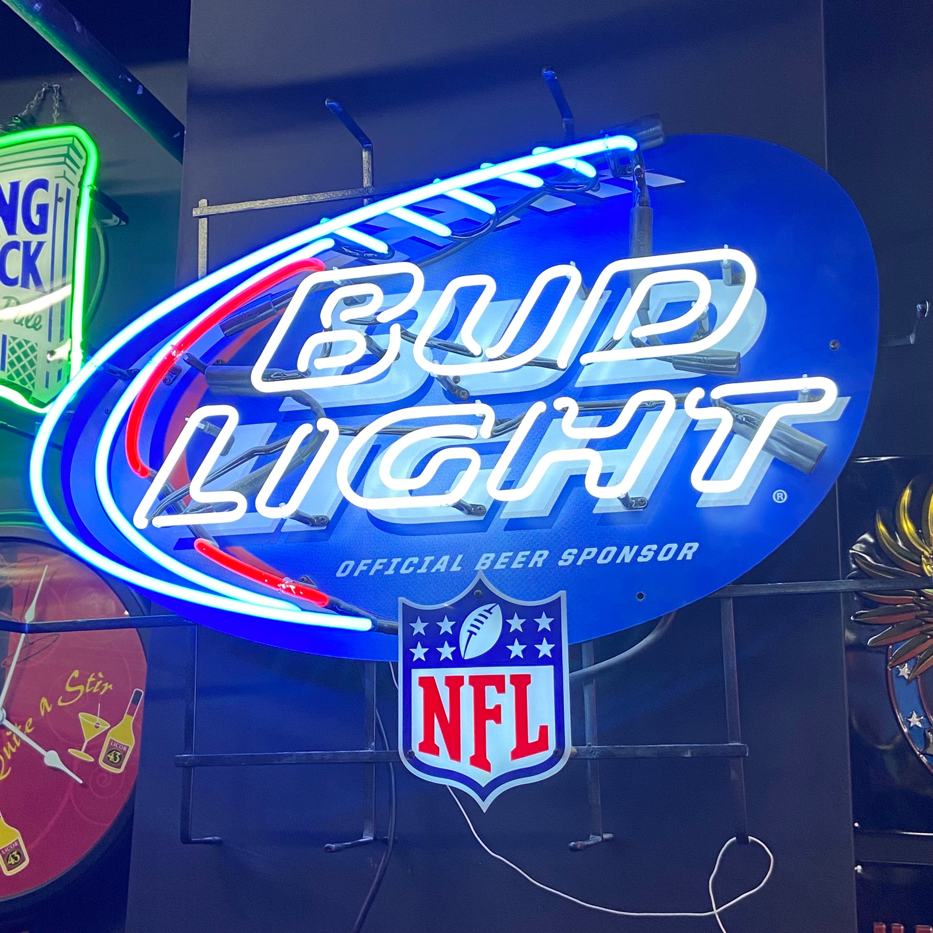 Billards D&L, Bud Light NFL Neon Light