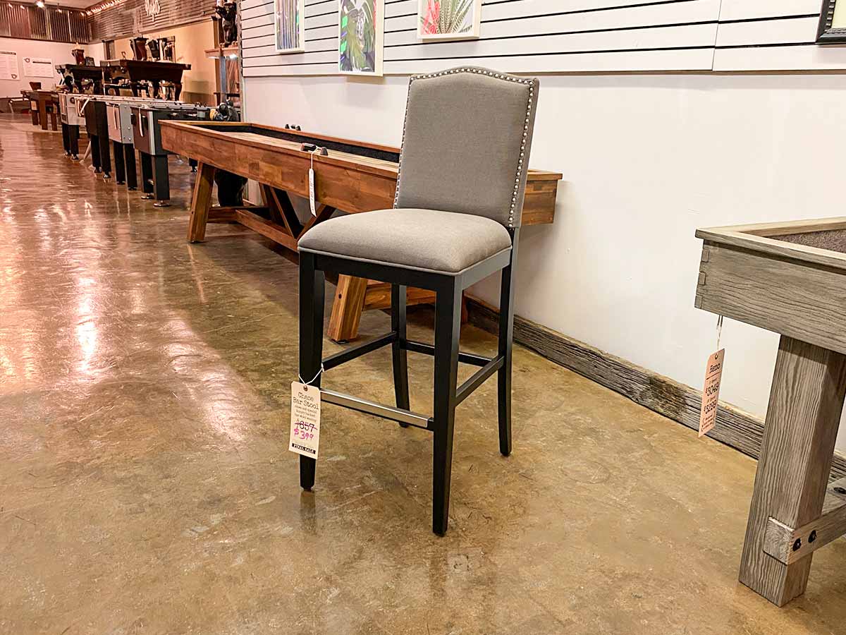 Entrepôt de déstockage, Chase Bar Stool - Close Out Deal