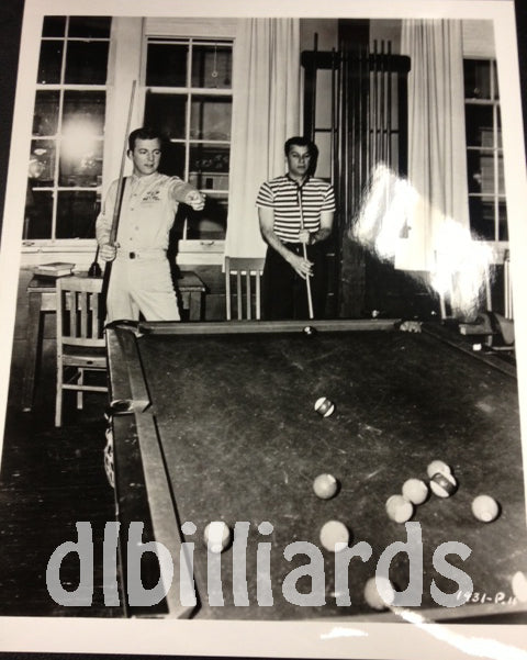 Bibliothèque de billard, Tony Curtis et Bobby Darin