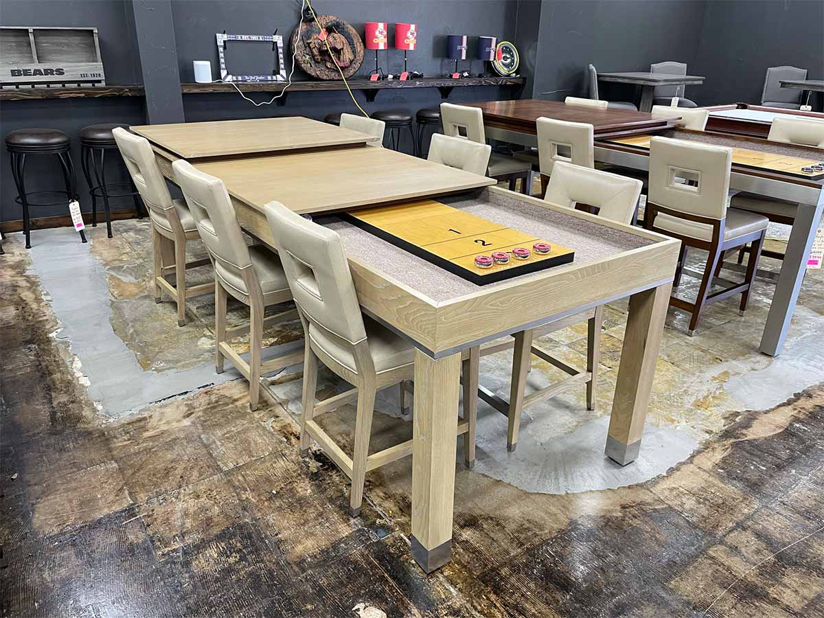 Odd Bosco, Vivienne 9' Shuffleboard Table Dining Package in Dessert - Modèle d'exposition